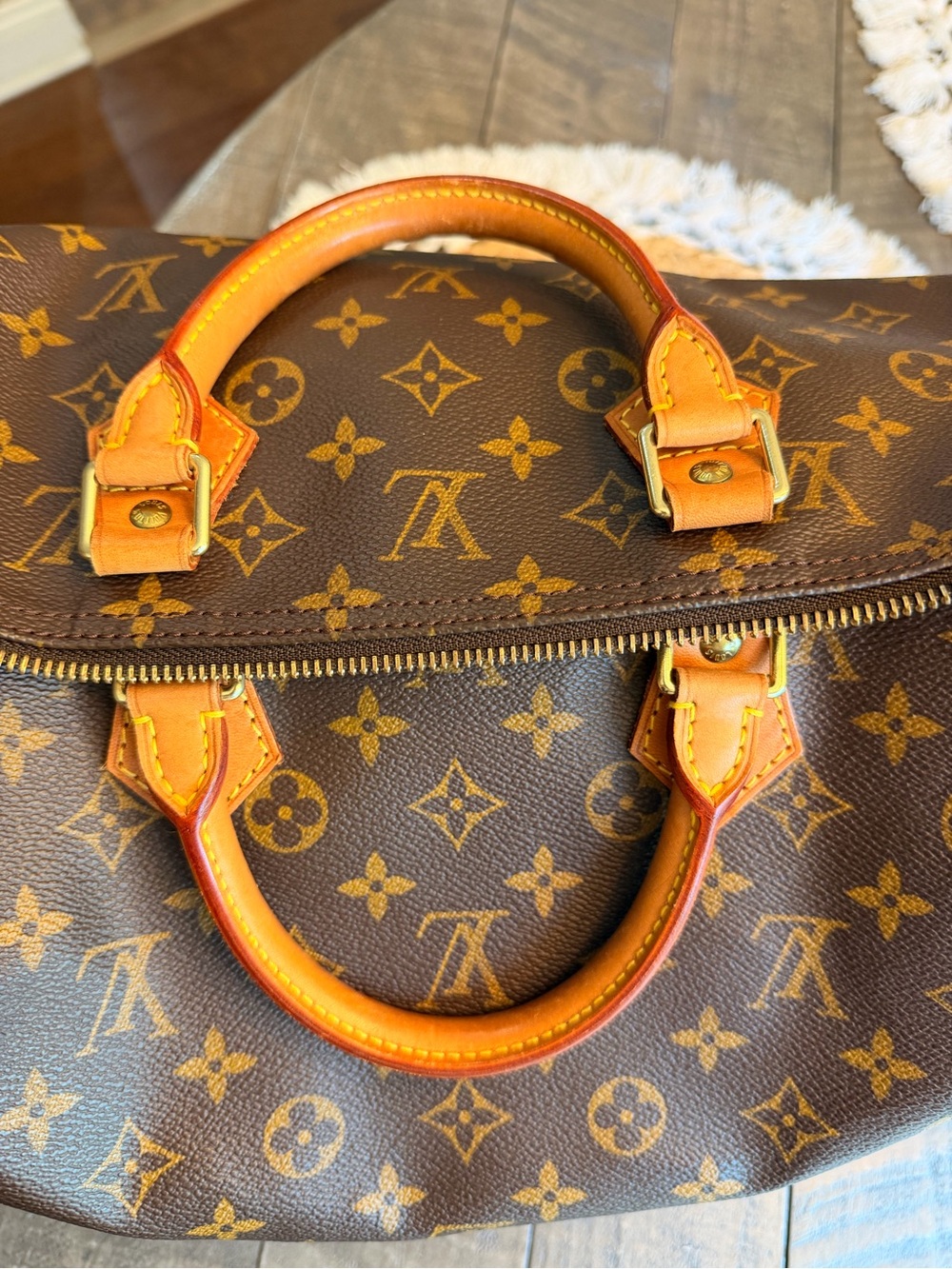Louis Vuitton Monogram Canvas Speedy 40 Top-Handle Bag in Brown - Picture 2 of 8
